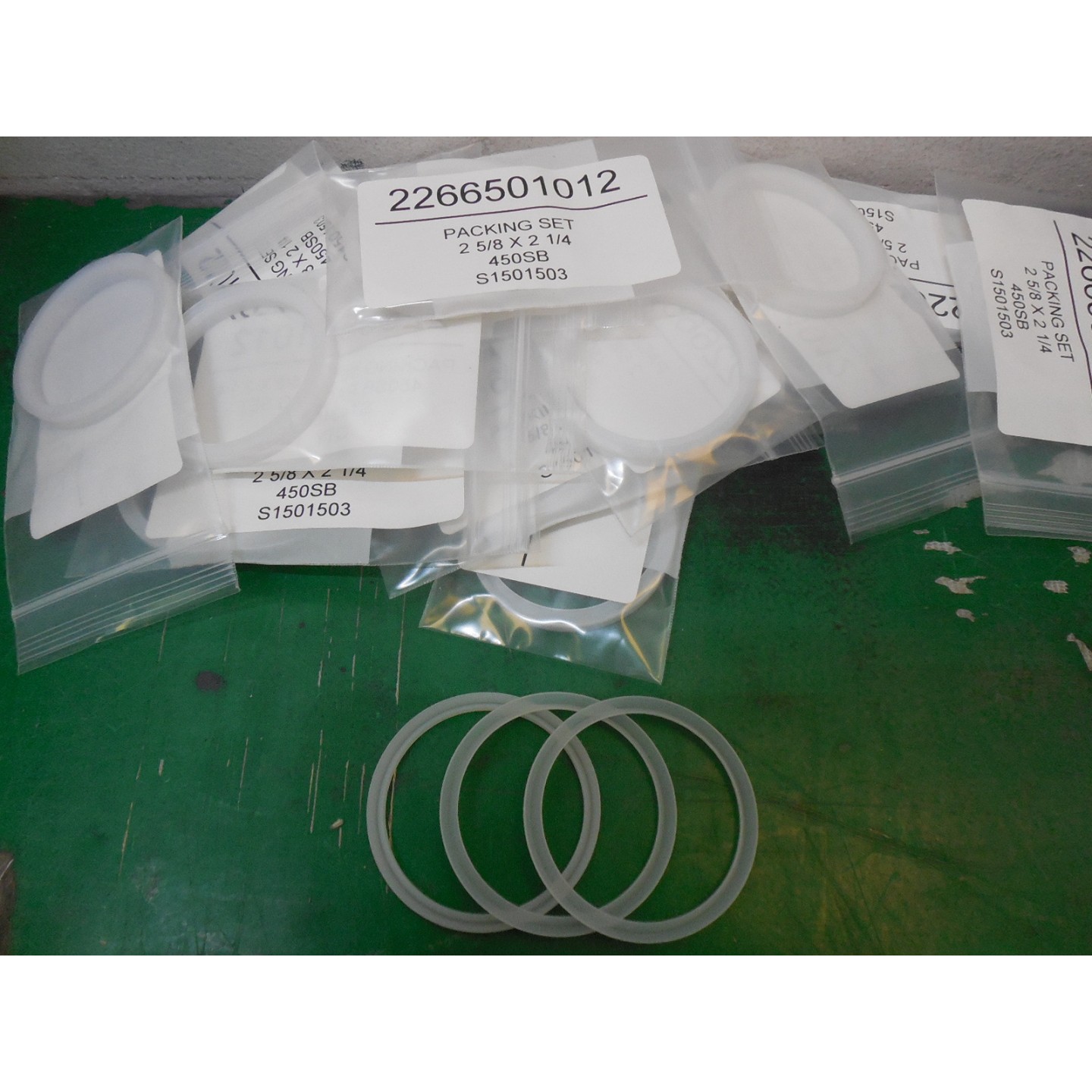 PACKING SET 2 5/8 X 2 1/4 (SET DE EMPAQUETADURA)