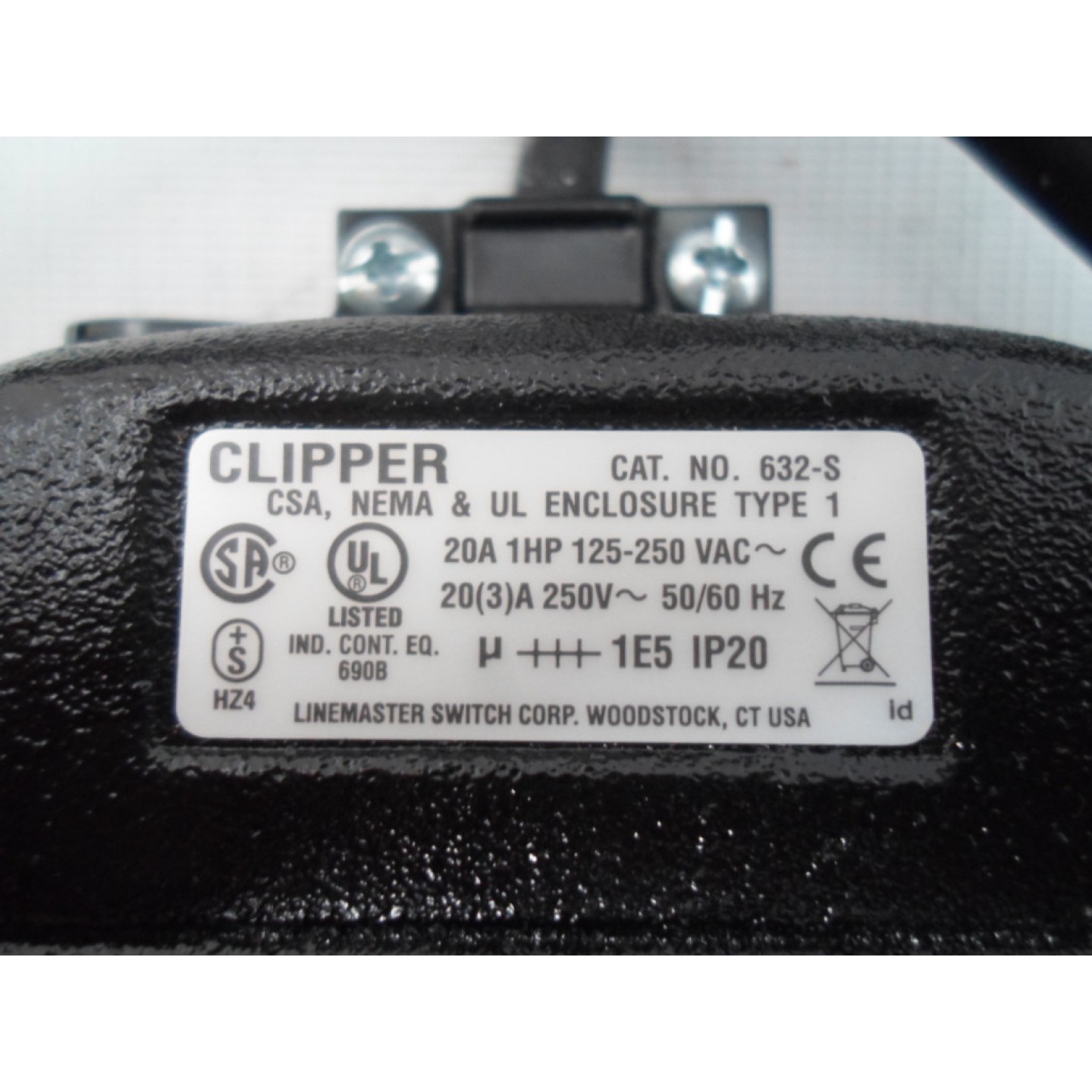 INTERRUPTOR DE PEDAL, SERIE CLIPPER