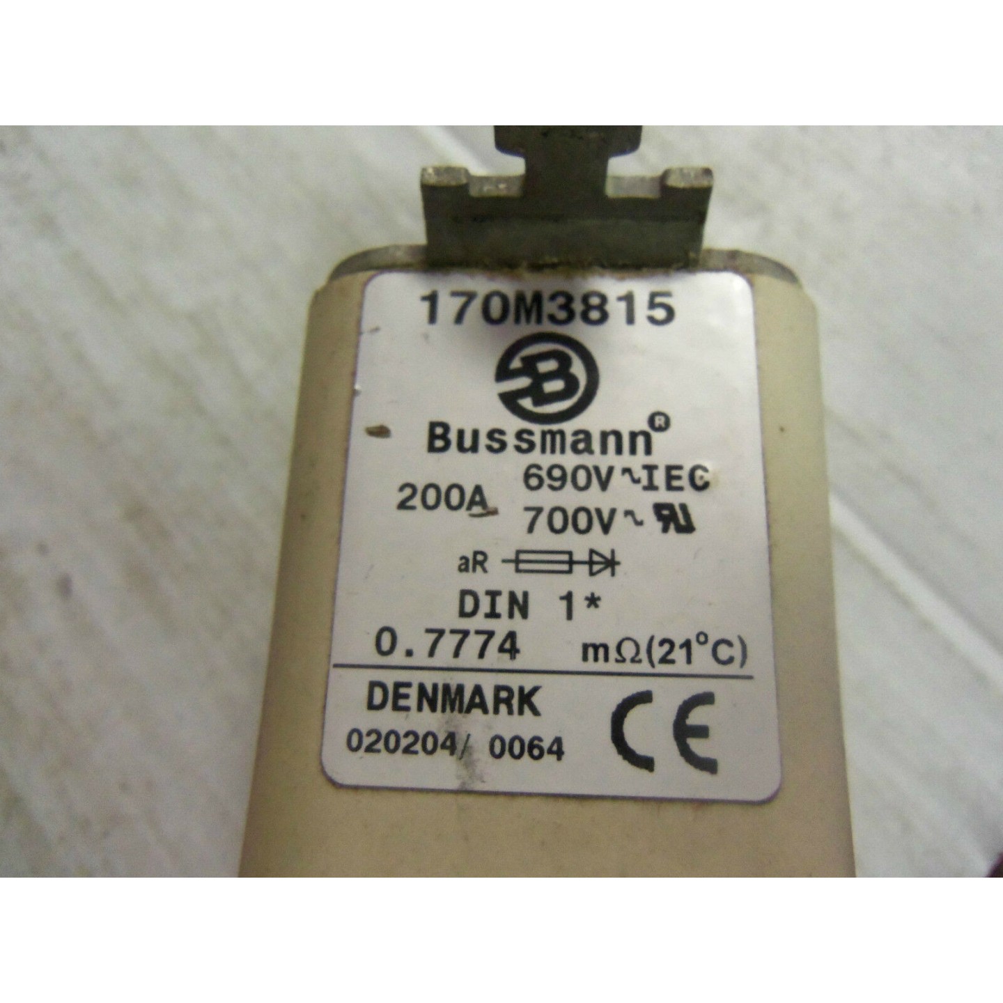 FUSIBLE