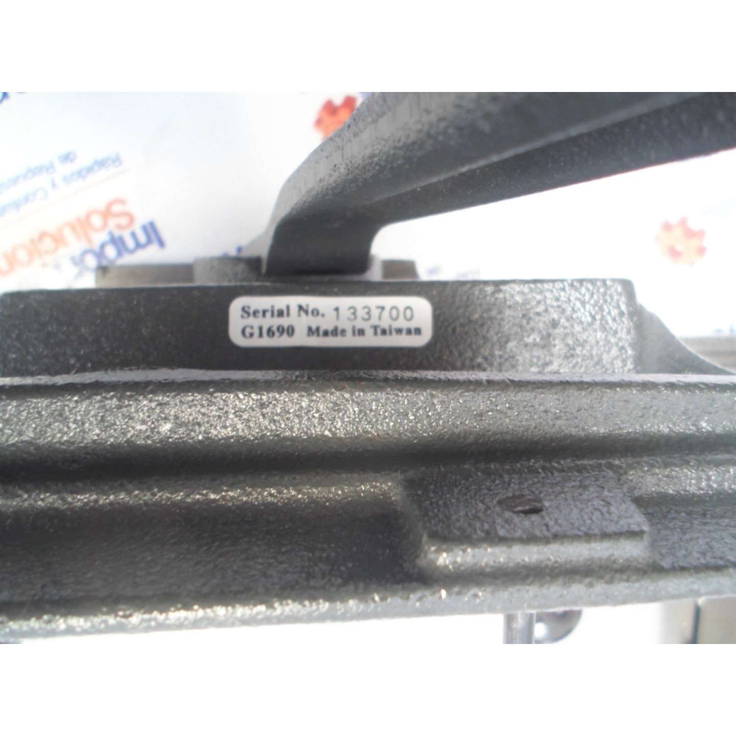 G 1690 MITER TRIMMER
