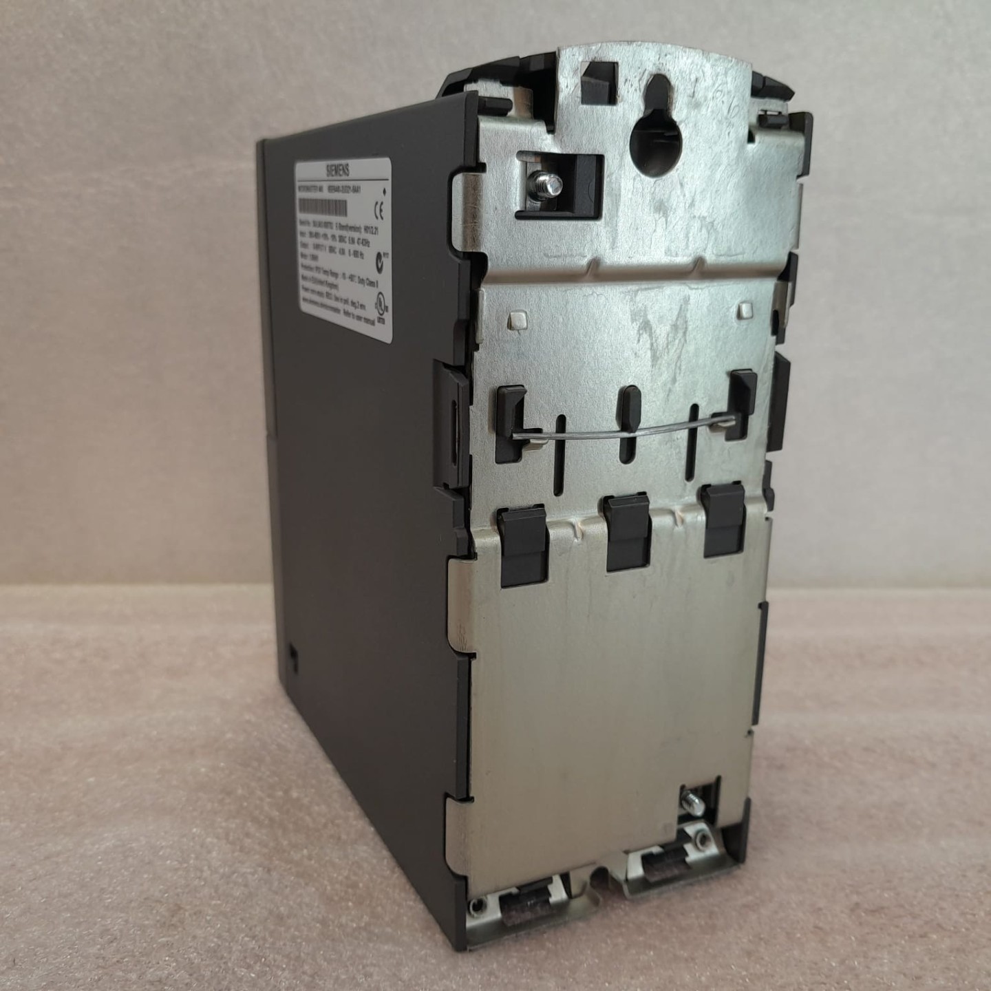 SIEMENS 6SE6440-2UD21-5AA1 VARIADOR